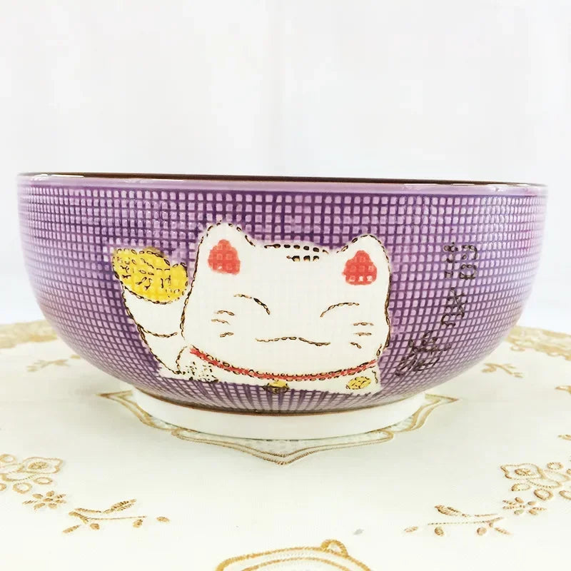 Round ceramic bowl in various sizes, Japanese lucky cat design, ideal for kitchens, restaurants, and homes. Salad bowl, noodle soup bowl, tableware.