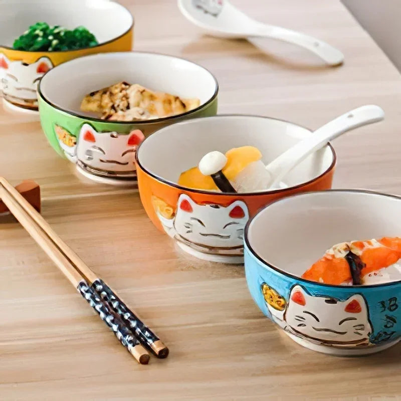 Round ceramic bowl in various sizes, Japanese lucky cat design, ideal for kitchens, restaurants, and homes. Salad bowl, noodle soup bowl, tableware.