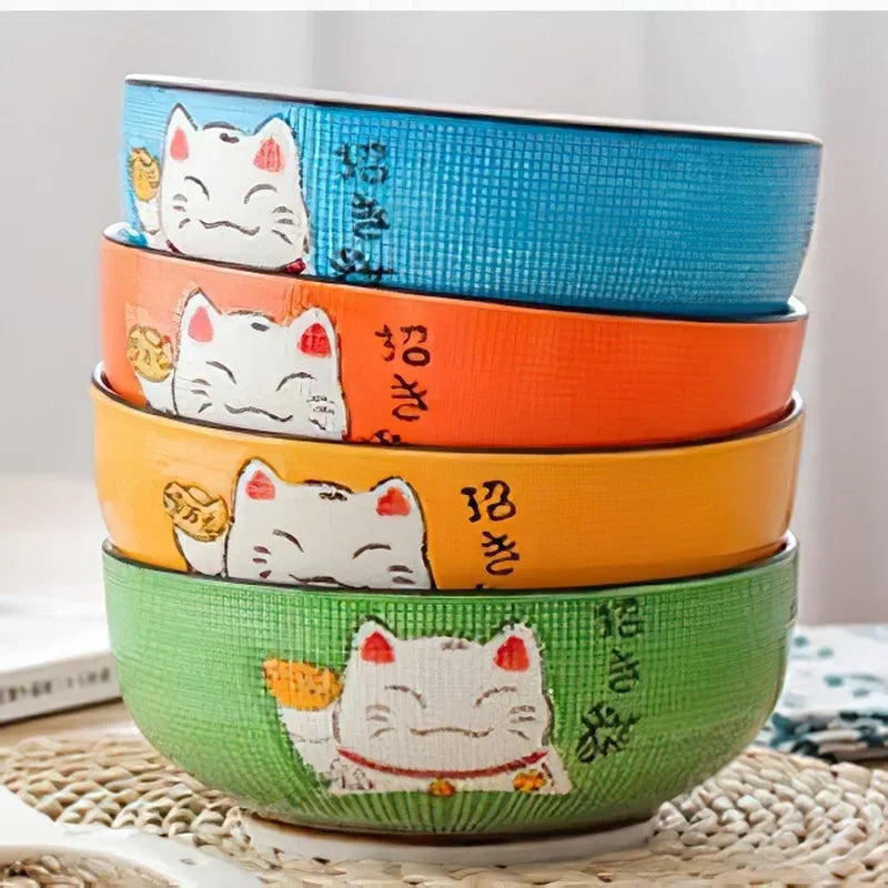 Round ceramic bowl in various sizes, Japanese lucky cat design, ideal for kitchens, restaurants, and homes. Salad bowl, noodle soup bowl, tableware.